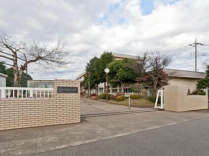 所沢市立小手指中学校 1040m(徒歩13分)