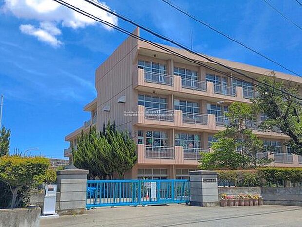 所沢市立椿峰小学校(約190m)