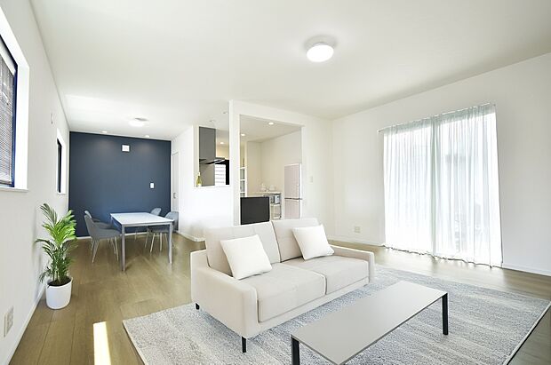 【リビング】※家具はCG合成です。