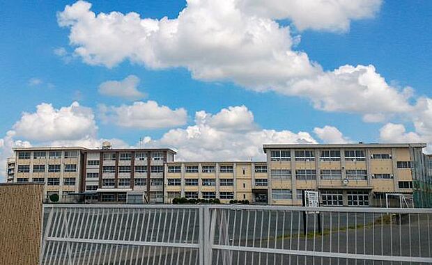 丹陽中学校(約2,315m)