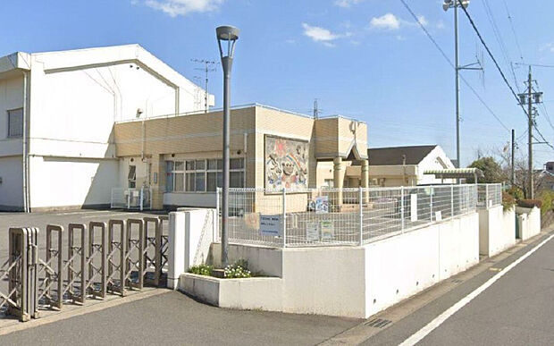 東部幼稚園 まで徒歩約10~11分