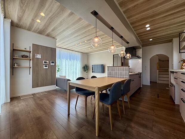 【【13-09号地】】大きな窓で心地いいリビング♪