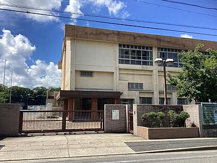 名古屋市立大高北小学校 730m(徒歩約10分)
