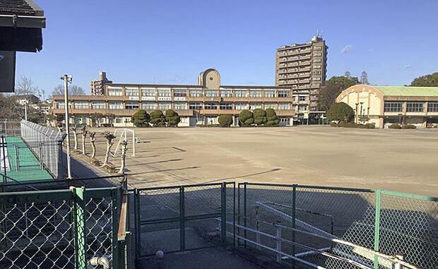 三島小学校