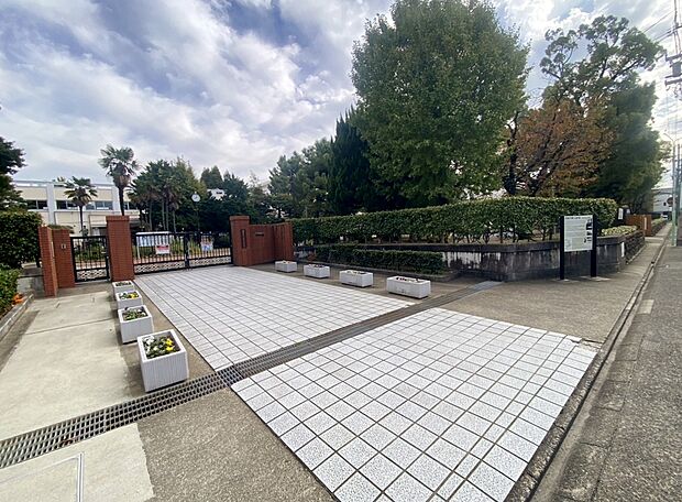 瑞穂ヶ丘中学校