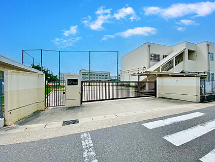 志段味中学校 約620ｍ(徒歩8分)
