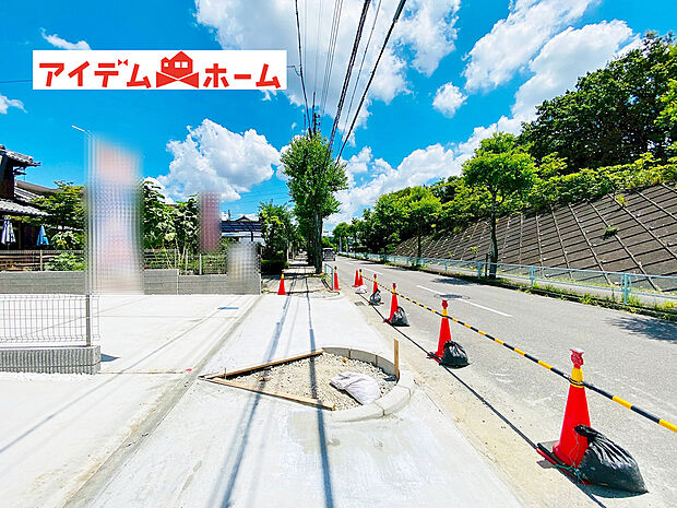 【前面道路】いつでも現地ご案内いたします♪
お気軽にお問合せください!