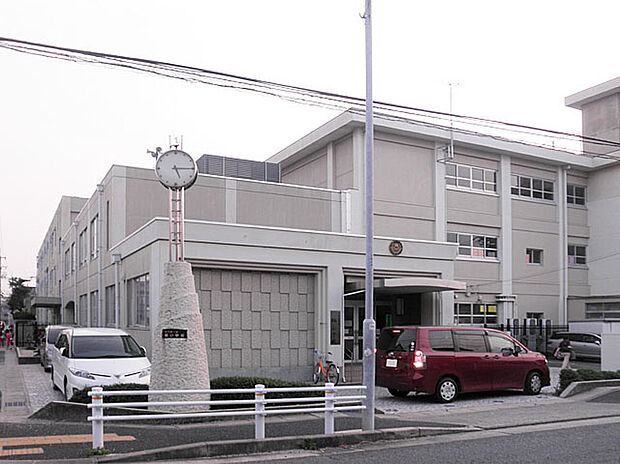 楠小学校（約1,180m）
