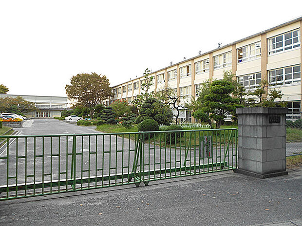 中部中学校（約2,400m）