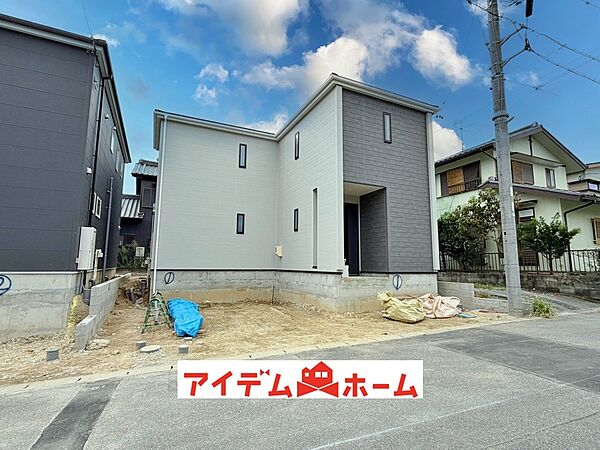 〇●1号棟外観●〇　　
平日のご案内も可能です！　
アイデムホーム南店は緑区役所から徒歩2分！
水曜日も営業しております！
