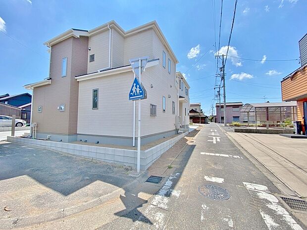 【前面道路】〇●前面道路(撮影2025年9月)●〇
堂々完成!即入居可!
アイデムホーム南店は緑区役所から徒歩2分!
水曜日も営業しております!