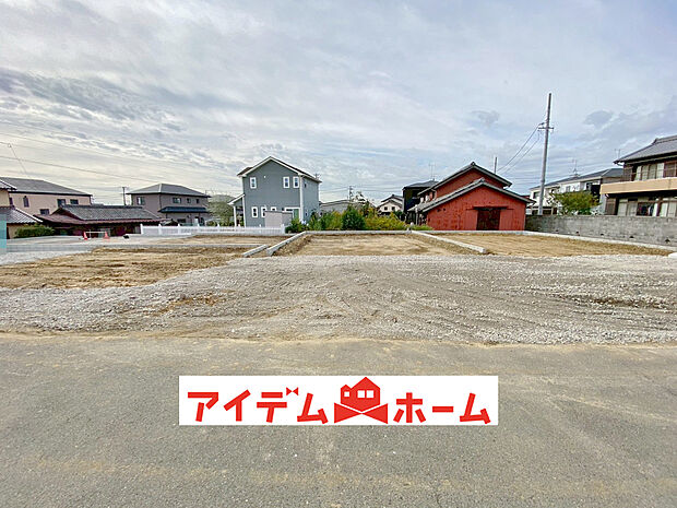 【現地外観】〇●全体(撮影2025年11月)●〇
モデル案内も承ります!
アイデムホーム南店は緑区役所から徒歩2分!
水曜日も営業しております!