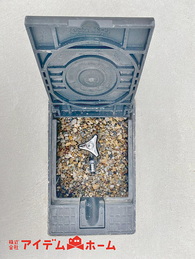 【散水栓】愛車の洗車や植栽の水やり、庭先のBBQや子供たちのプール遊びなど用途多様にお使いいただけます。