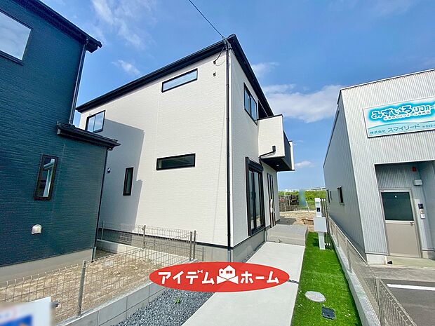 現地(2024年6月)撮影
休日、平日問わずお気軽にお問合せくださいませ。