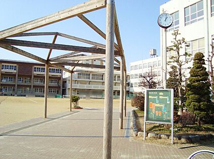 名古屋市立山田東中学校 1140ｍ