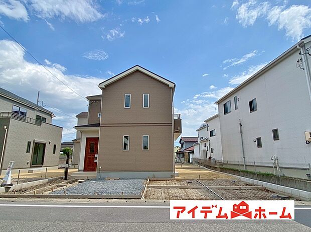 【外観写真】堂々完成、内覧可能です！休日、平日問わずお気軽にお問合せください。年末年始以外毎日営業中♪