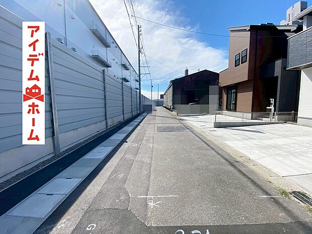 【前面道路】休日、平日問わずお気軽にお問合せください。年末年始以外毎日営業中♪