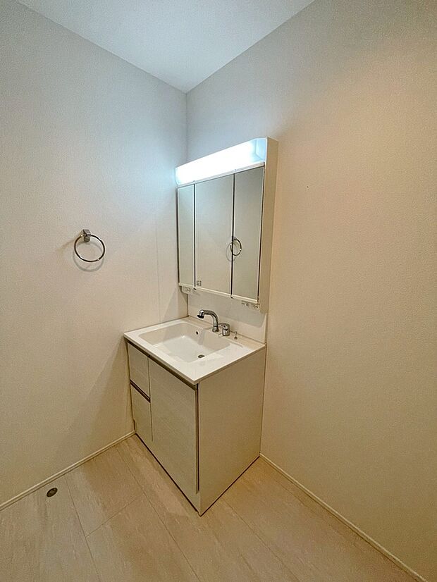 【洗面】暮らしを快適に変える、シャワー付き洗面化粧台♪