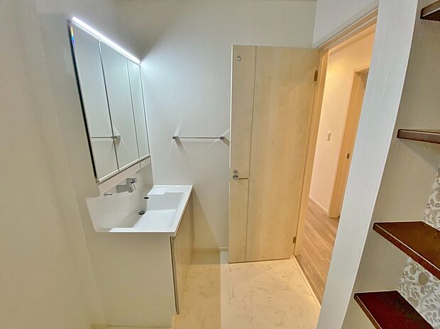 【洗面】暮らしを快適に変える、シャワー付き洗面化粧台♪