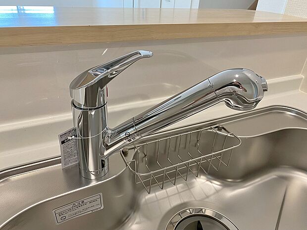 【浄水器内蔵型水栓】しっかりと塩素を除去。毎日おいしいお水を楽しめます。
塩素によるお野菜のビタミン破壊も抑止出来ます。