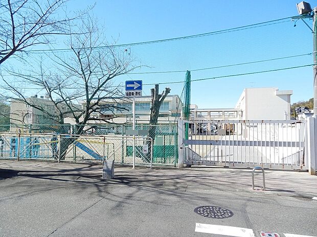 名古屋市立旭出小学校（約326m）