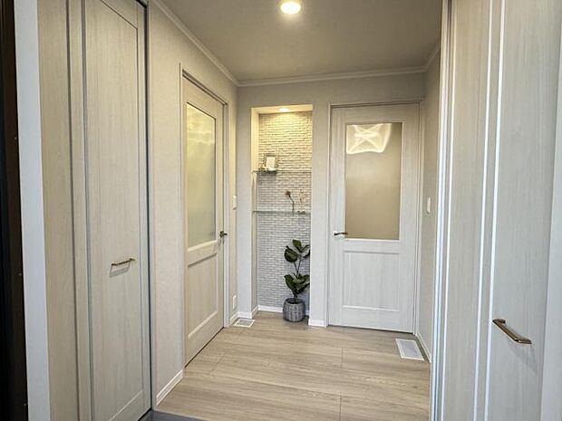 【【施工例】分譲地内にあるモデルハウス】玄関