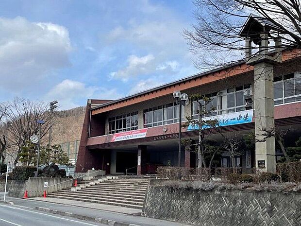 山形市立第一中学校(約1,200m)