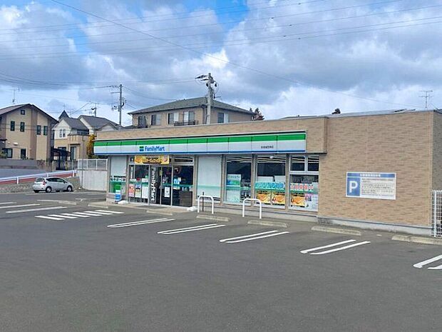 ファミリーマート多賀城笠神店(約310m)
