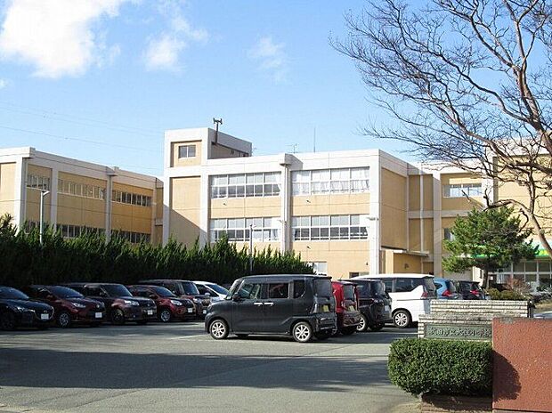 大住小学校(約430m)