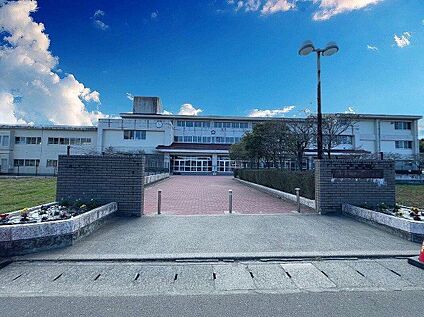 小学校 1210m