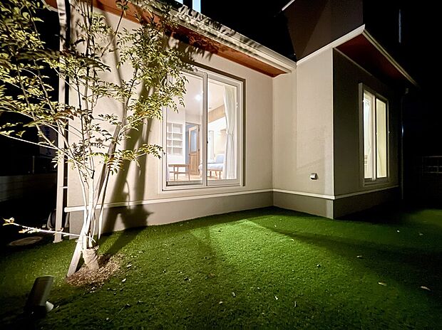 【現地外観写真】【8号地】洋風なデザインで勾配屋根に仕上げました♪(2024年11月)撮影