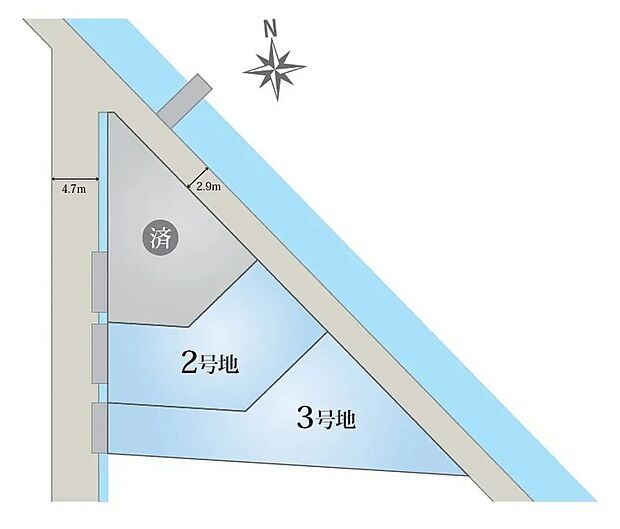 約4.7mの前面道路にゆったりと接した2号地。お車の出し入れがしやすく、毎日の通い慣れた道もストレスなくスムーズに通行できる安心感があります。