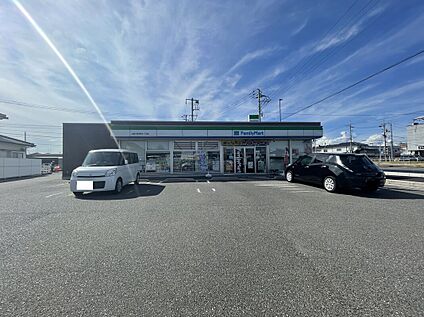 ファミリーマート山陽小野田新生一丁目店 約370ｍ(徒歩5分)