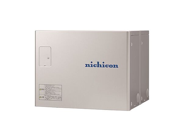 【蓄電池9.9kWh】停電でも照明やテレビの使用、携帯の充電も。※停電時には蓄電池の残量が無いと復旧しません。停電時に自動ですべてのコンセント・照明・設備に電気が供給されます。同時に使用できる電力には限りがあります。※蓄電池容量はカタログ値であり、実際に使える容量とは異なります。