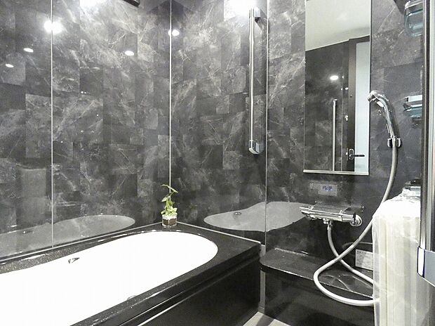 【浴室】お手入れしやすいセキスイオリジナルの浴室です！（2025年11月撮影）