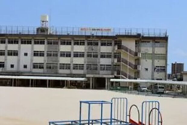 古田小学校まで約300m（約4～5分）
低学年のお子様でも無理なく通いやすく、毎日の通学も安心です！
