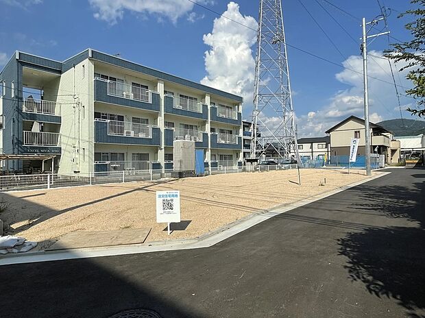 全4区画の新しい街。統一感のある景観と、最新の防災・省エネ性能が叶う安心の分譲地。家族の未来を育む、価値ある一歩をここから。
撮影年月日:2025.8.17