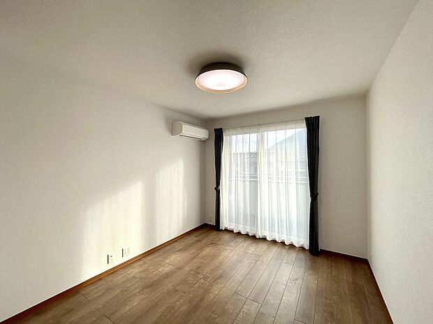 【リビング以外の居室】【6号棟】子供部屋にぴったりです♪