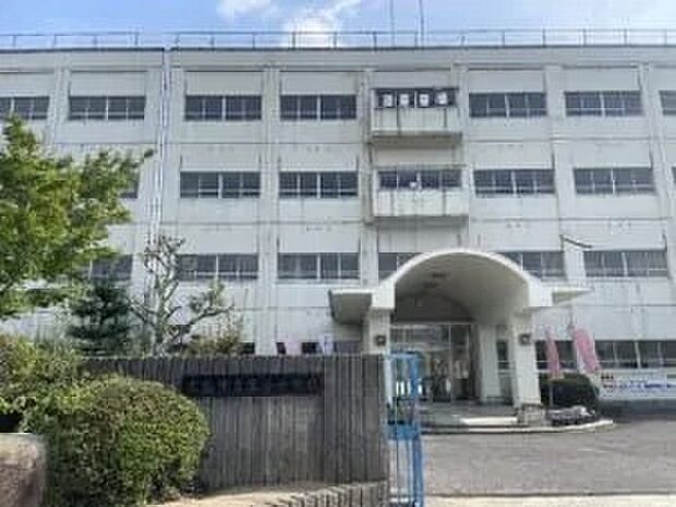 広島市立落合中学校（約2,200m）