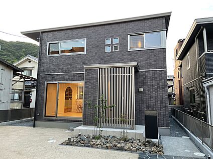 外観　右斜め写真