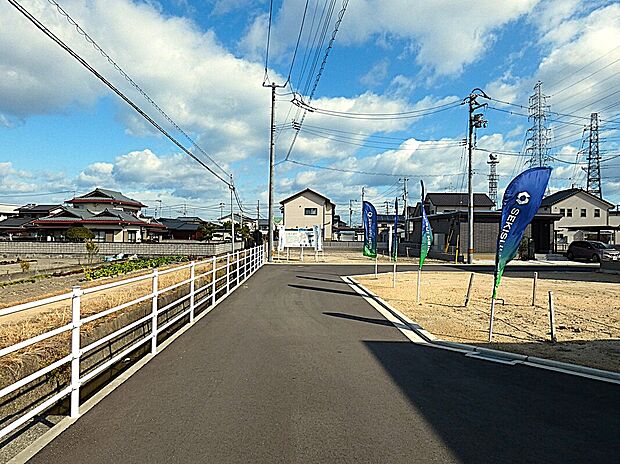 【UHP片山分譲地内道路】2026年1月25日撮影。