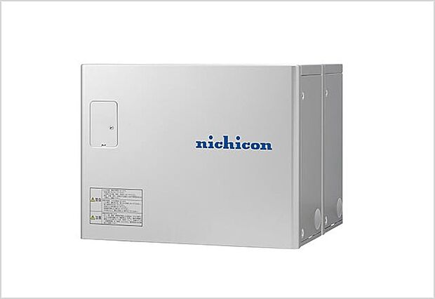 【蓄電池（9.9kWh）】(1)停電時でも生活に最低限 必要な電力を確保。
(2)太陽光発電の余った電気を貯めて夜に使うエコな生活※停電時には蓄電池の残量が無いと復旧しません。同時に使用できる電力には限りがあります。