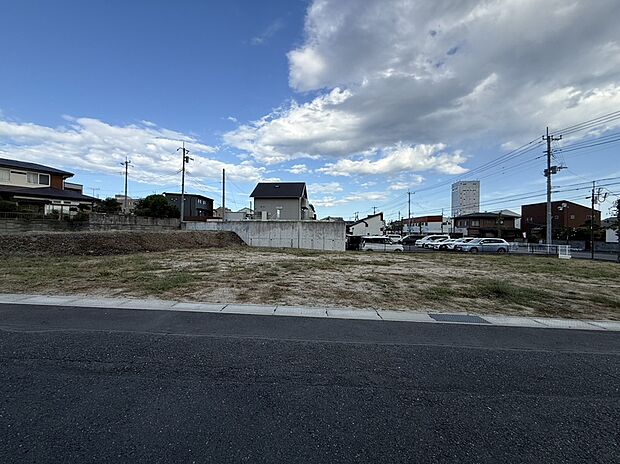 No.1／約85坪のゆったりとした敷地です（25年10月撮影）