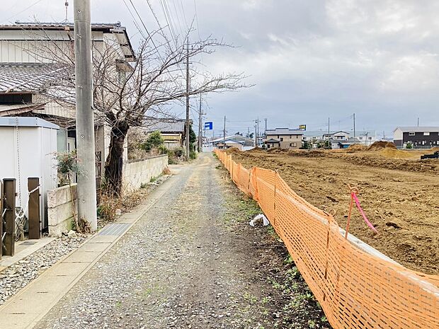 スマートハイムシティ石岡/前面道路(2026年3月撮影)