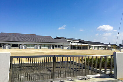 あさひ小学校 約240m～250m(徒歩3分～4分)