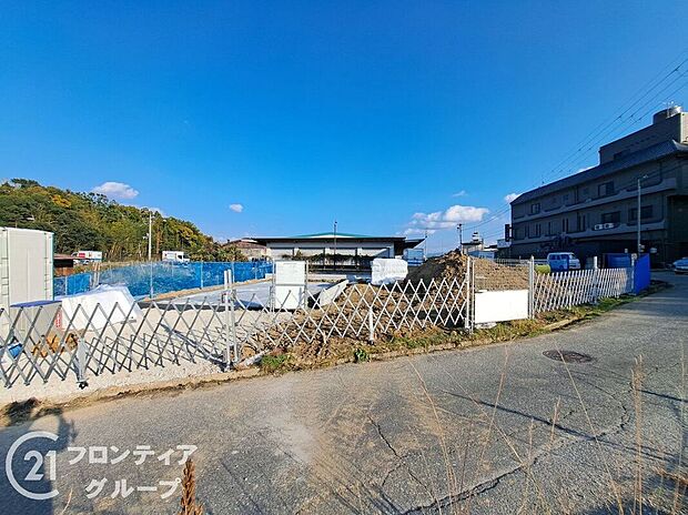 現地写真更新！現地の説明はもちろん、モデルハウスご見学も可能！同社施工物件をご見学していただきますので、実際に使用される設備やお家の雰囲気などをご確認ください