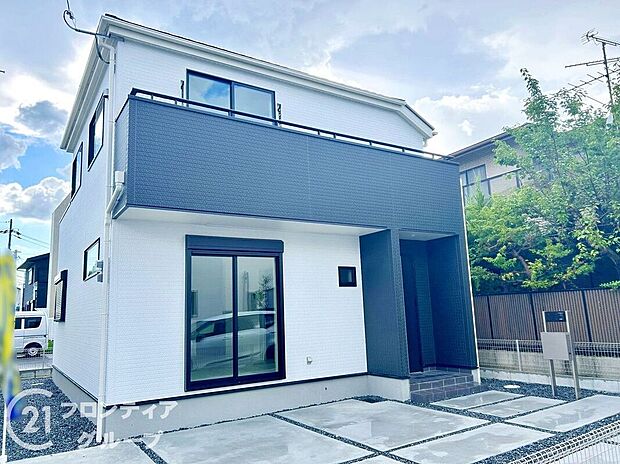 【外観】【8号棟】現地外観写真＼資金計画のお悩みお任せください！／最新FPシステムを使った資金計画のシミュレーションや専属のファイナンシャルプランナーがお金回りの整理をお手伝いします！住宅ローンもお任せ♪