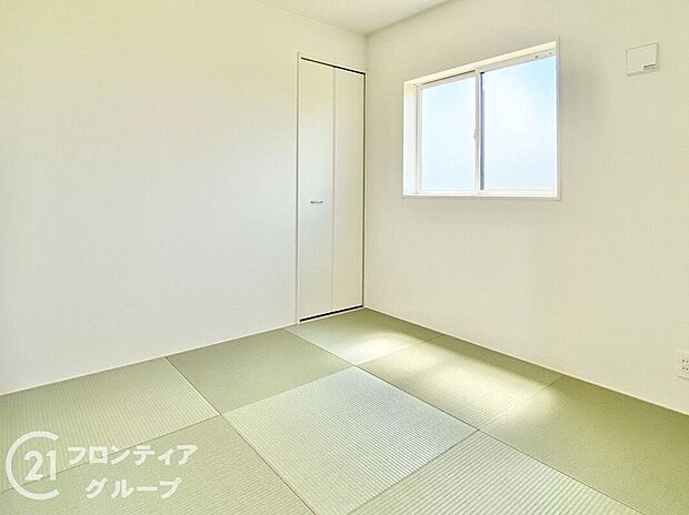 【子供部屋】新しいい草香る畳スペースは、使い方色々!客室やお布団で寝るときにぴったりの空間ですね。