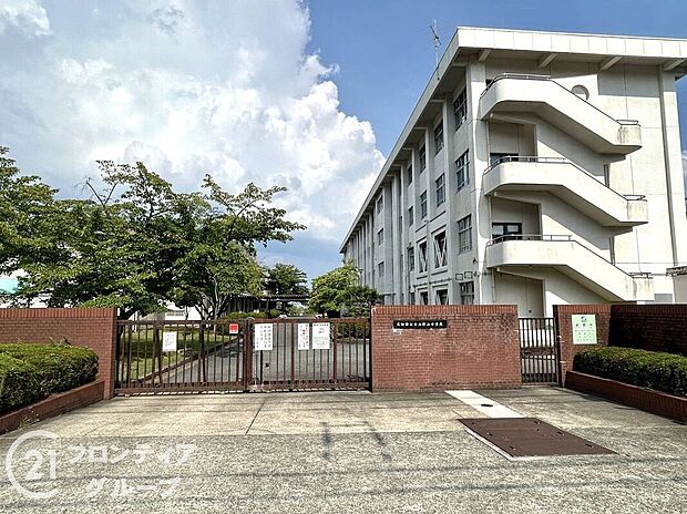 大和郡山市立郡山中学校（約936m）