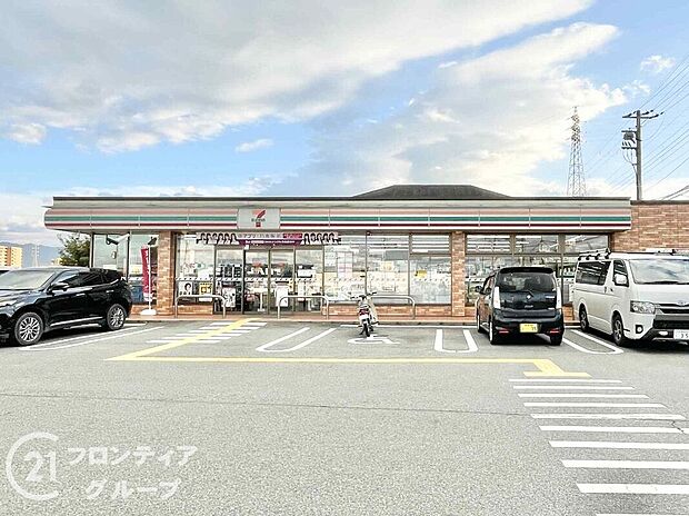 セブンイレブン橿原豊田町店(約850m)